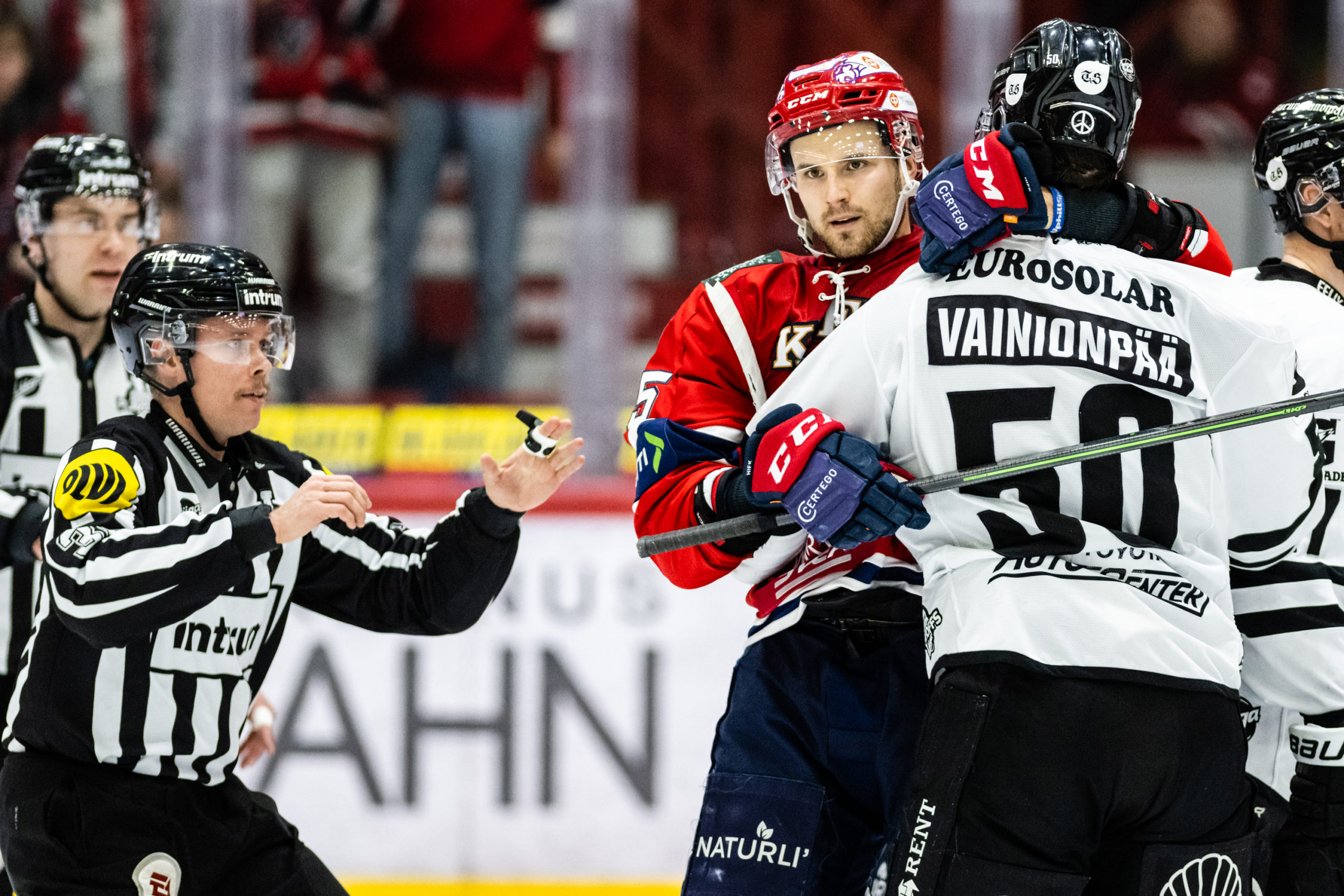 Liigan 6. puolivälieräottelussa HIFK - TPS, Helsingin jäähallissa, 5. huhtikuuta 2022.