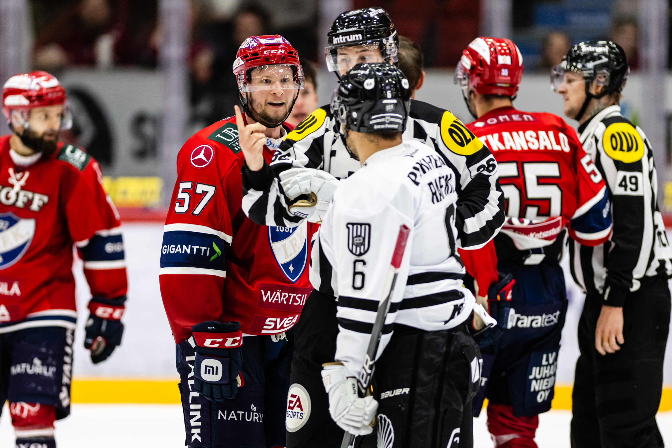 Liigan runkosarjaottelussa HIFK - TPS, Helsingin jäähallissa, 1. lokakuuta 2022.